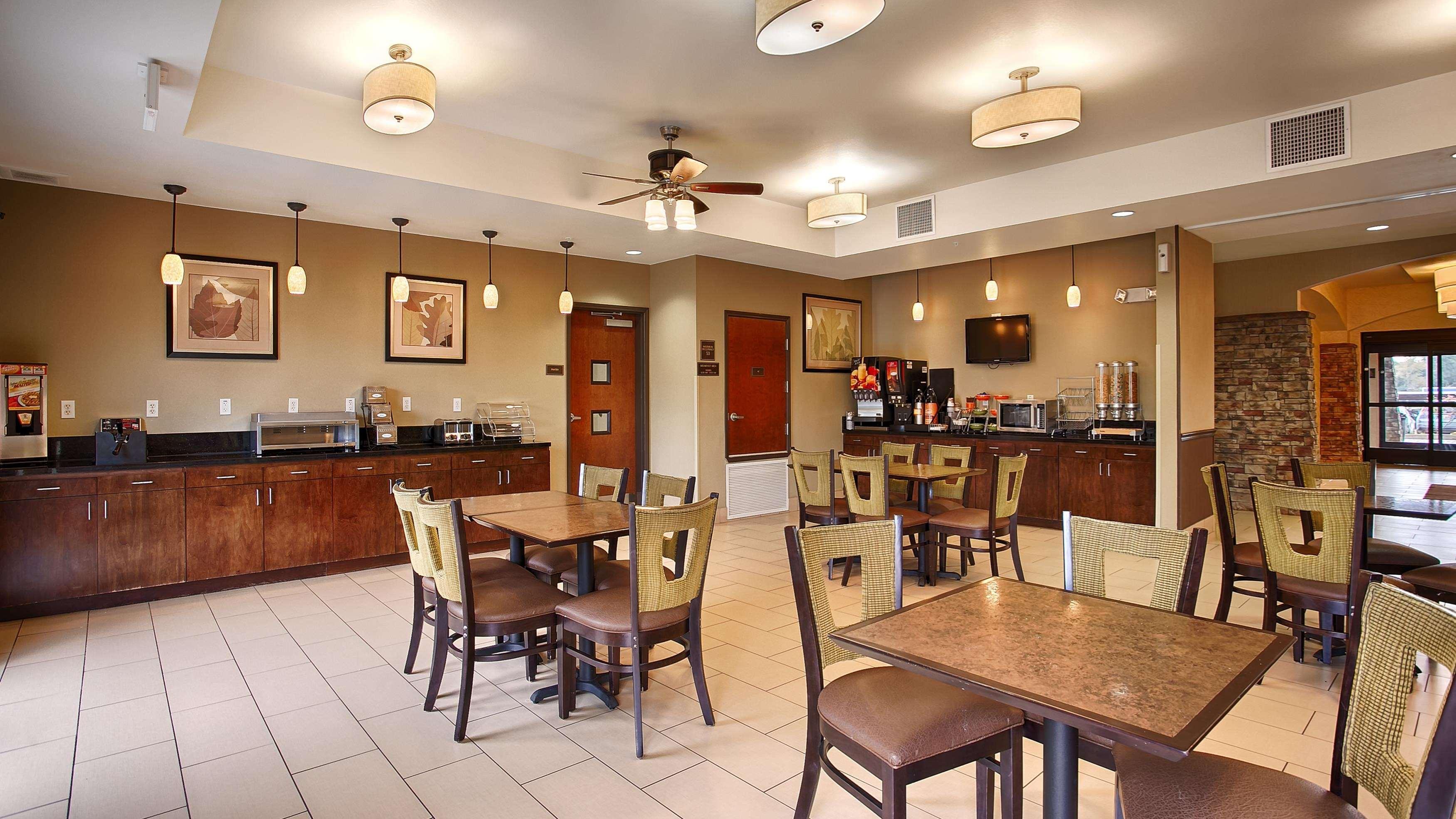 Best Western Plus Desoto Inn & Suites Mansfield Dış mekan fotoğraf